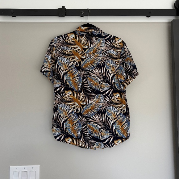 Coofandy Hawaiin Men’s Shirt - Picture 2 of 10
